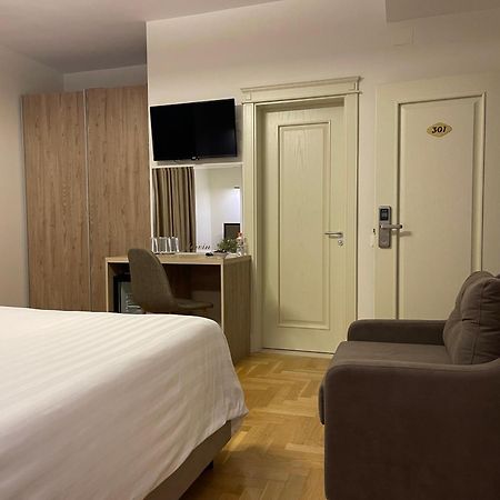 Mervin Hotel Krujë Zewnętrze zdjęcie