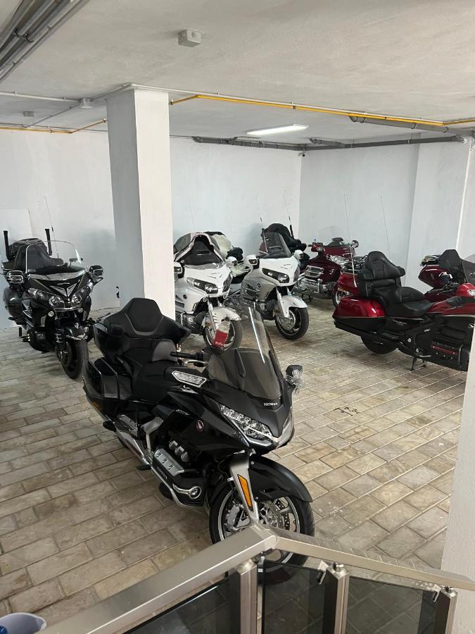 Mervin Hotel Krujë Zewnętrze zdjęcie