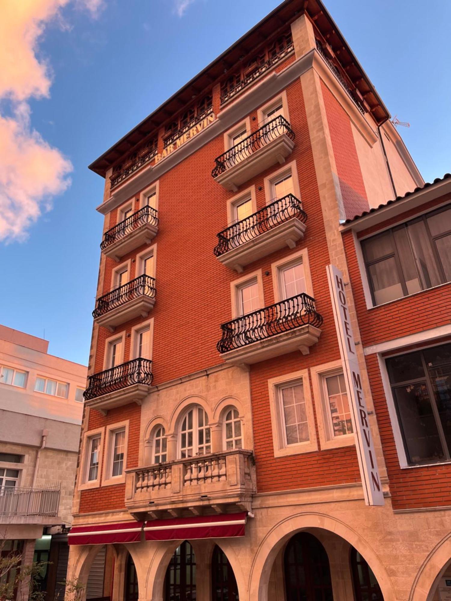 Mervin Hotel Krujë Zewnętrze zdjęcie