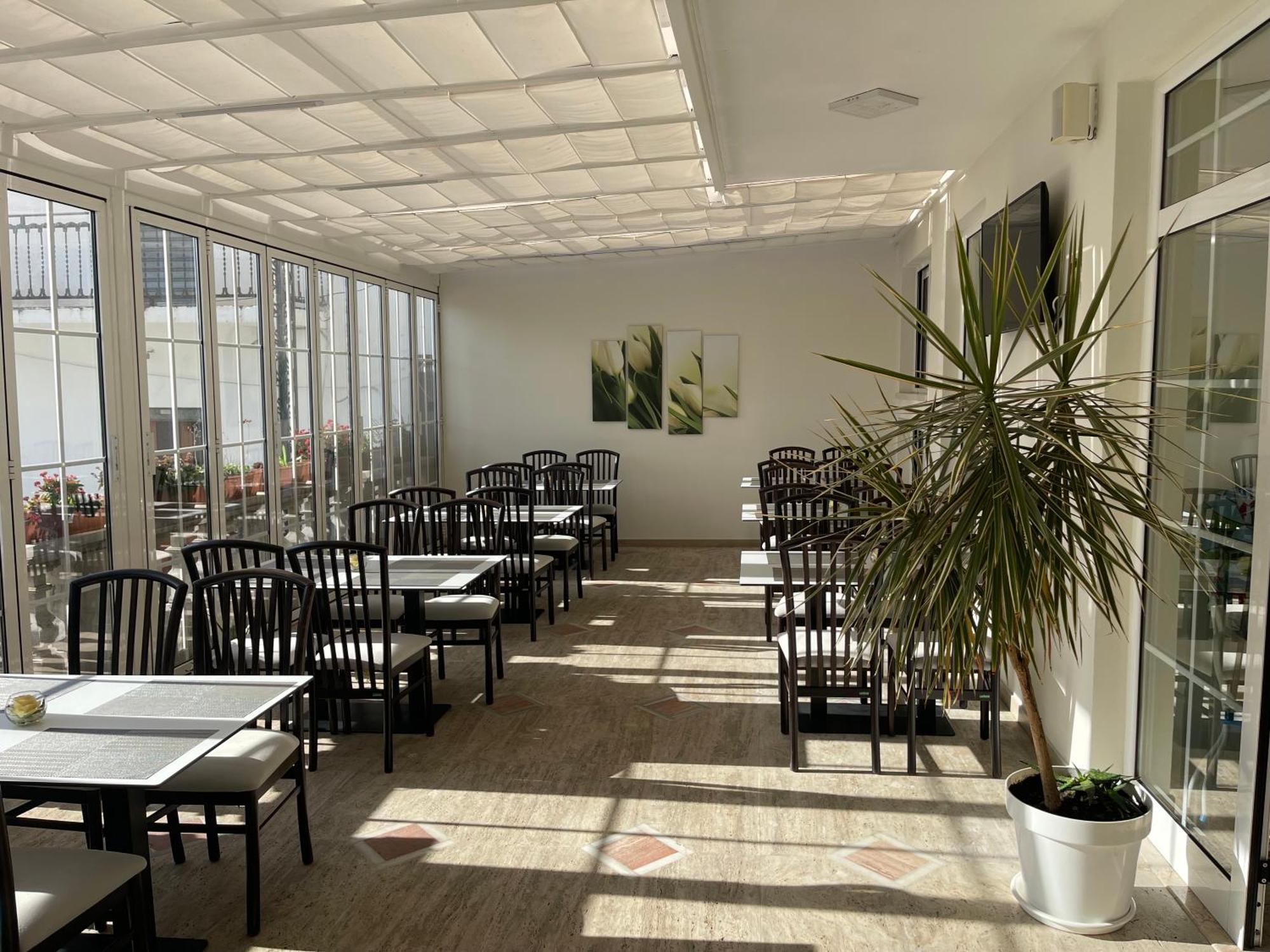 Mervin Hotel Krujë Zewnętrze zdjęcie