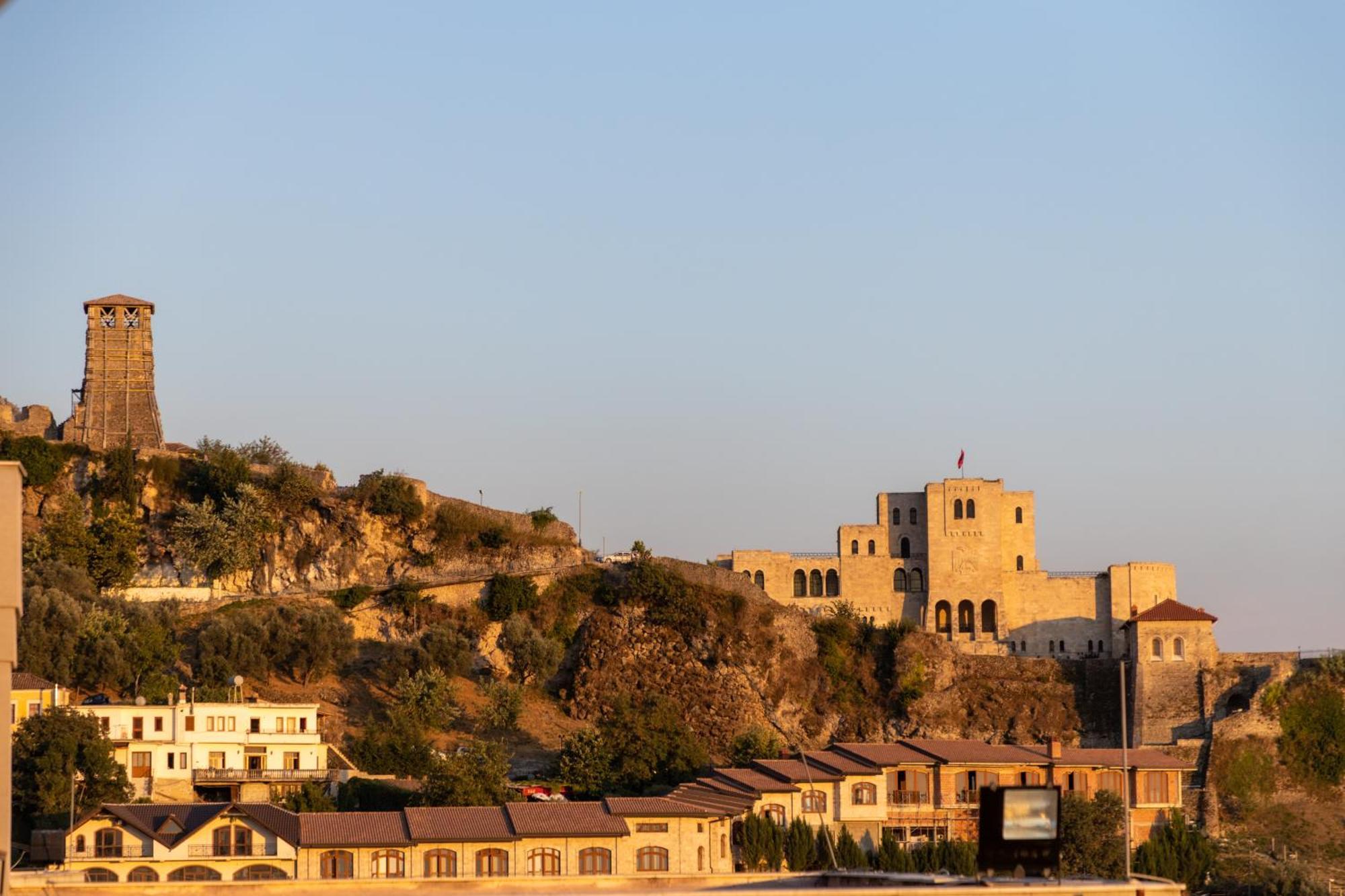 Mervin Hotel Krujë Zewnętrze zdjęcie