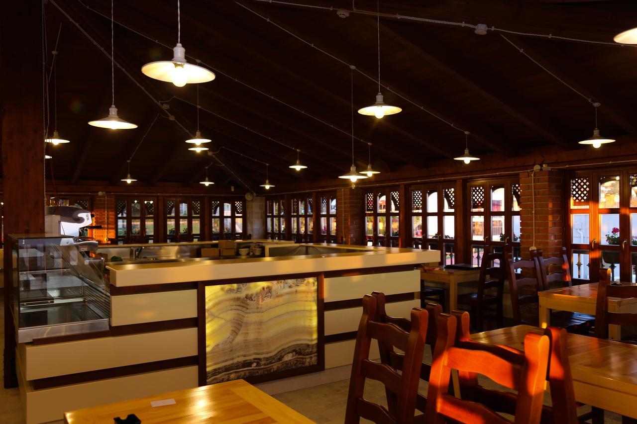 Mervin Hotel Krujë Zewnętrze zdjęcie