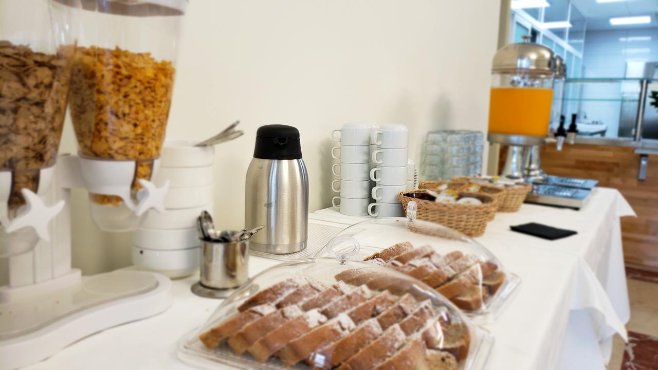 Mervin Hotel Krujë Zewnętrze zdjęcie